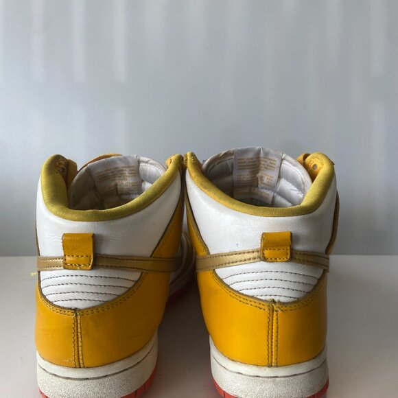 Nike Dunk Highs University Gold - Picture 2 of 5
